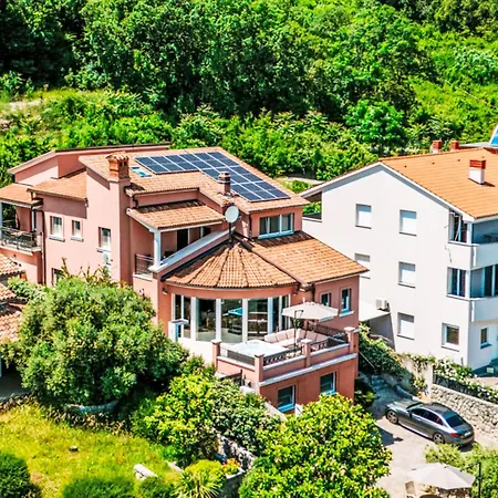 Apartamento Modernes Mit Grosser Terrasse Und Grillmoeglichkeit By Interhome Opatija