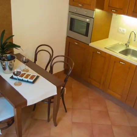 Modernes Mit Grosser Terrasse Und Grillmoeglichkeit By Interhome *