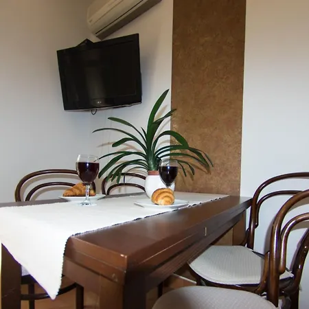 Διαμέρισμα Modernes Mit Grosser Terrasse Und Grillmoeglichkeit By Interhome *